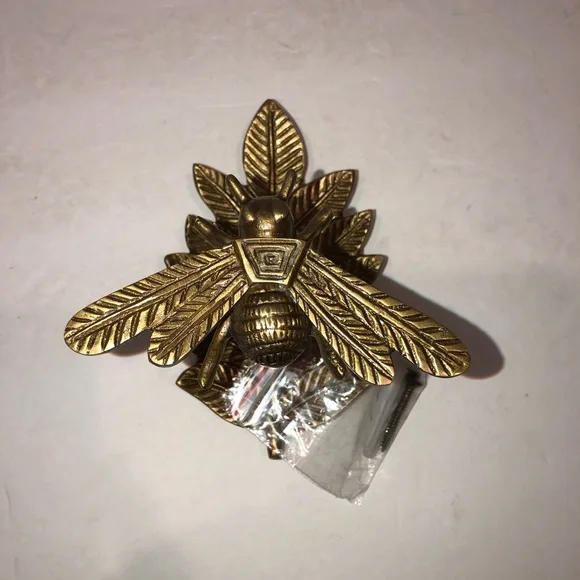 New Anthropologie Home Decor Brass Queen Bee Curtain Tieback - Picture 3 of 7